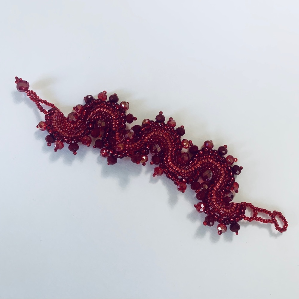 BOHO HANDMADE RED BEADED BRACELET - Picture 1 of 13